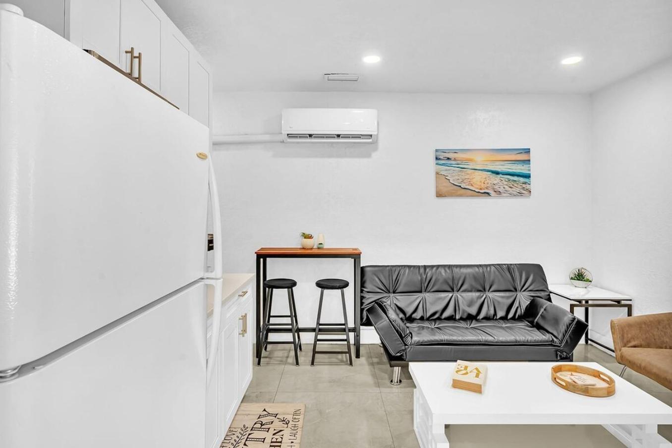 Boutique One Bdrm Close To Aventura Mall & Beach Hallandale Beach Exterior photo