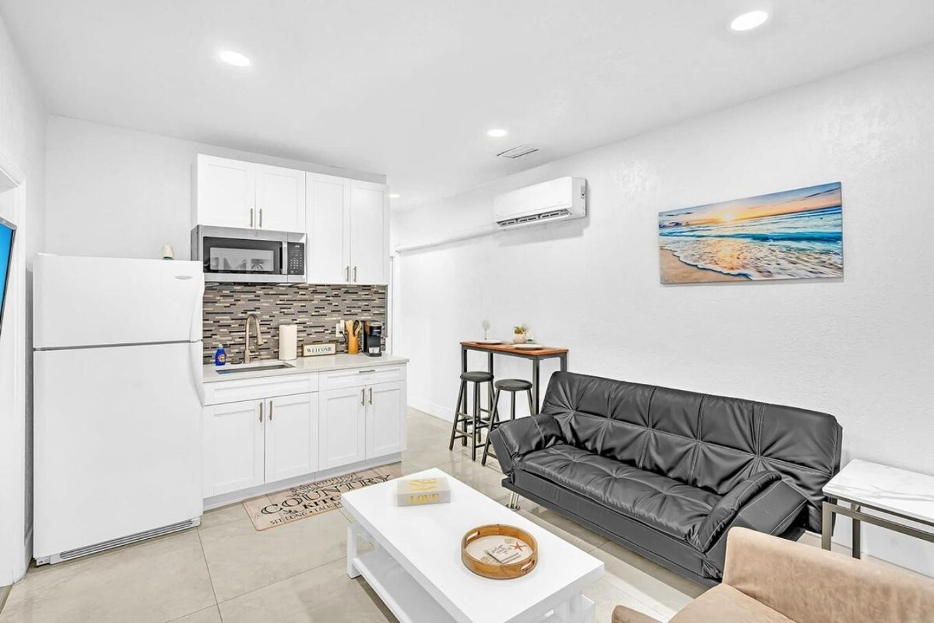Boutique One Bdrm Close To Aventura Mall & Beach Hallandale Beach Exterior photo