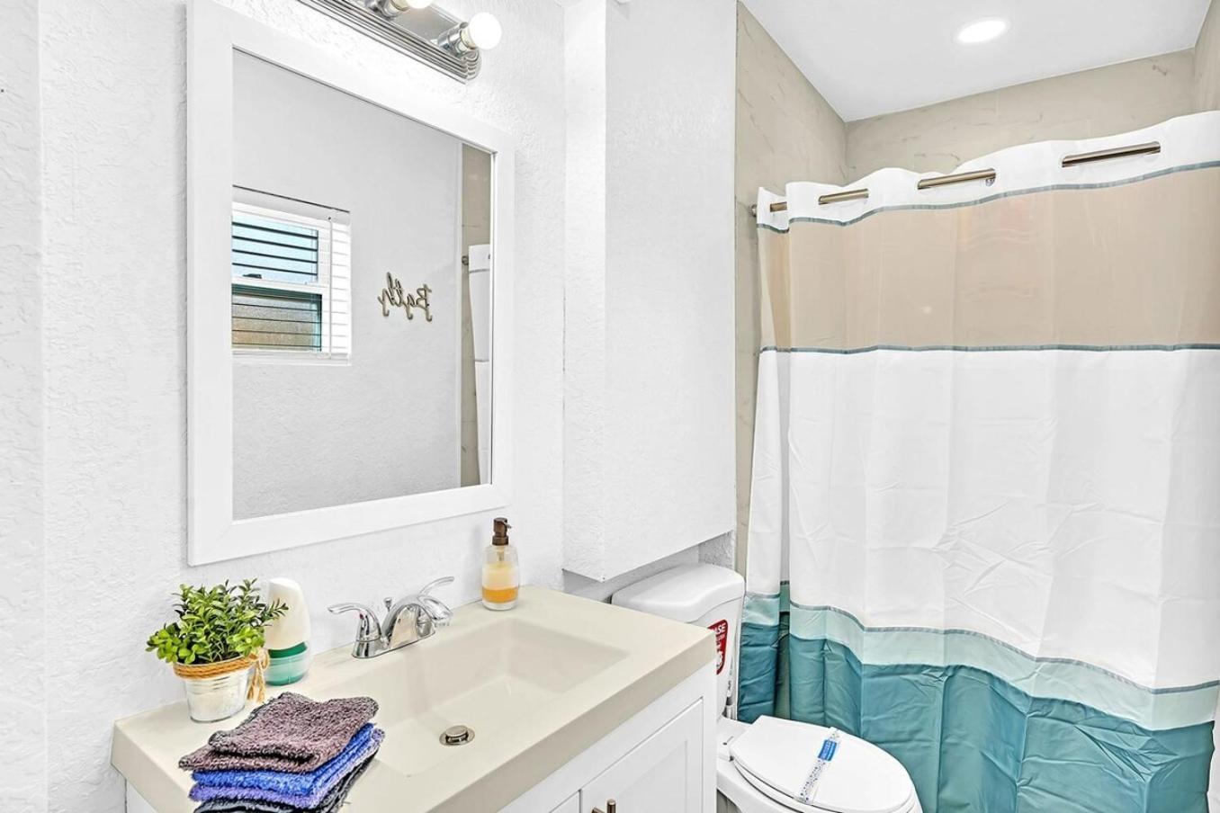 Boutique One Bdrm Close To Aventura Mall & Beach Hallandale Beach Exterior photo